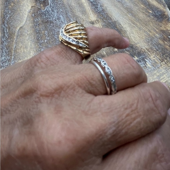 Elegant Gold Rhinestones Knot Swirl Ring 18K HGE Vintage Size 6 - Picture 14 of 15